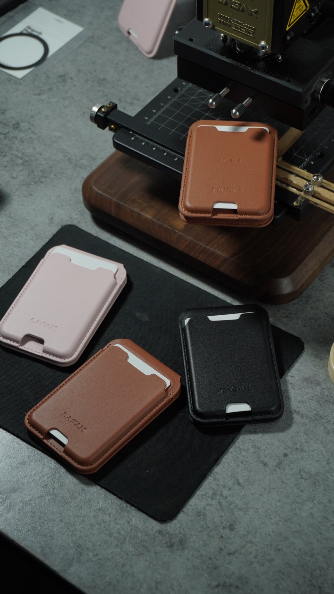 Cardholder & Wallets